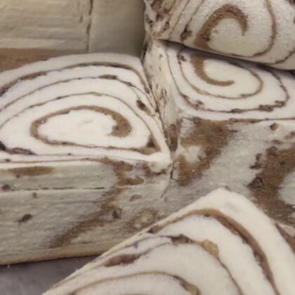 Pan de sandwich marmolado con nuez molde chico